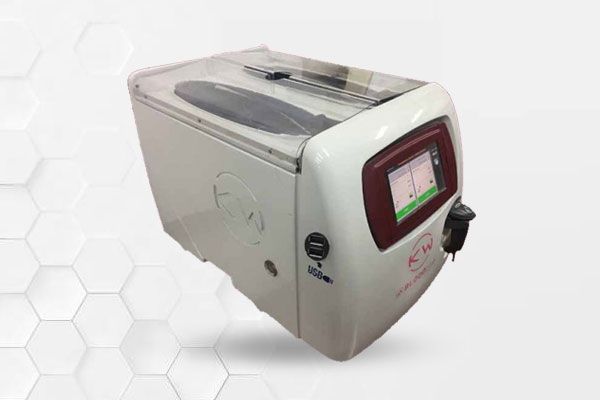 Defrosters for plasma and stem cells